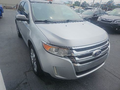 Used 2014 Ford Edge SEL w/ Equipment Group 205A FWD image 2