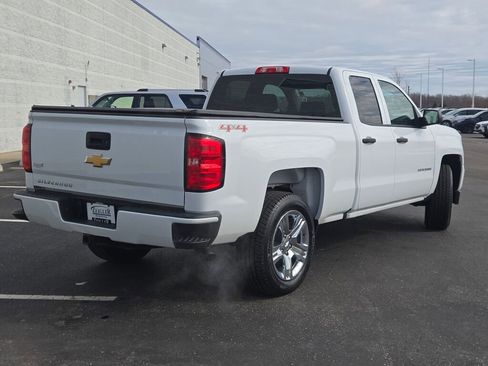 Used 2017 Chevrolet Silverado 1500 Custom w/ Custom Convenience Package image 10