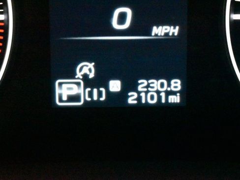 Used 2025 Subaru Forester Premium image 24