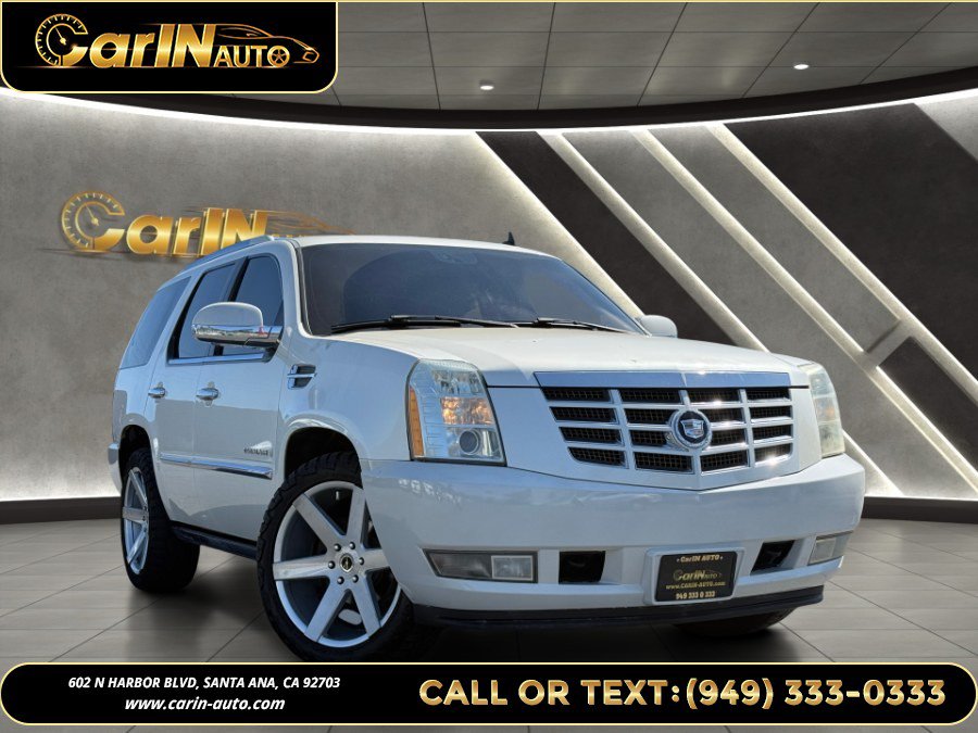 Used 2007 Cadillac Escalade AWD w/ Information Package image 3