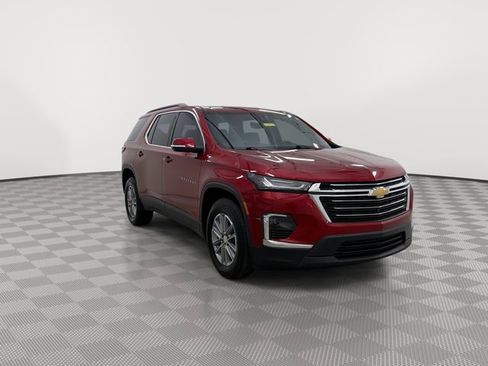 Certified 2023 Chevrolet Traverse LT image 2