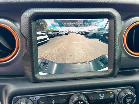 Used 2021 Jeep Gladiator Mojave image 15