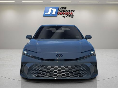 New 2026 Toyota Camry SE image 3