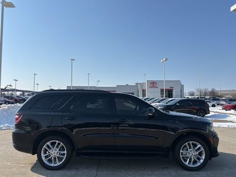 Used 2022 Dodge Durango GT image 3