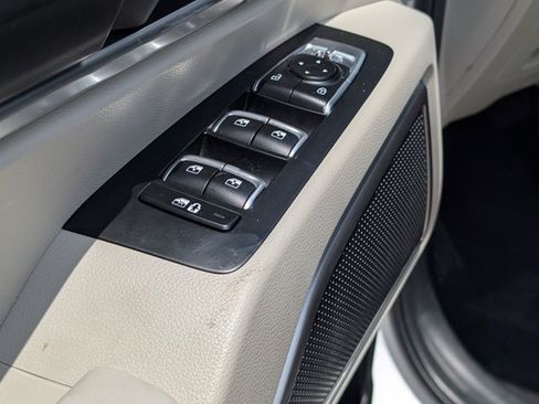 Used 2024 Kia Telluride S w/ S Sunroof Package FWD image 17