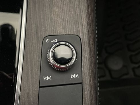 Used 2023 Audi Q5 2.0T Prestige w/ Prestige Package image 27