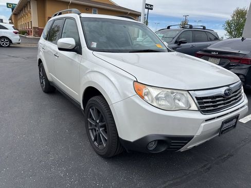 Used 2009 Subaru Forester 2.5X Limited AWD/4WD image 2