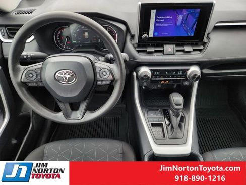 Used 2025 Toyota RAV4 XLE w/ Convenience Package FWD image 27