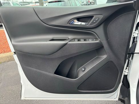 Used 2024 Chevrolet Equinox LT w/ LPO, Floor Liner Package image 11