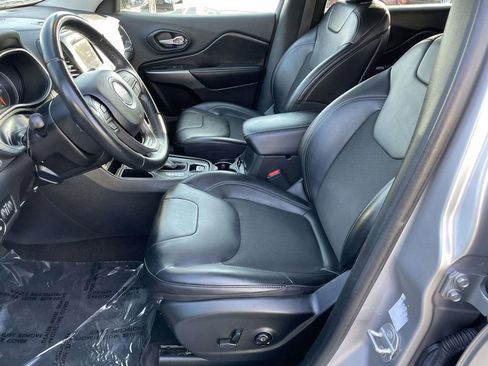 Used 2019 Jeep Cherokee Latitude Plus image 27