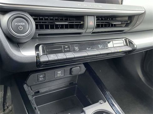 Used 2024 Toyota Prius LE image 28