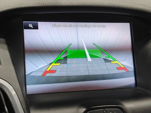 Used 2014 Ford Focus Titanium FWD image 8