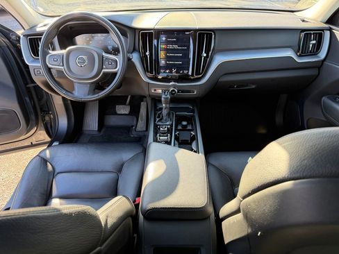 Used 2020 Volvo XC60 T6 Momentum image 15