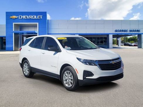 Certified 2024 Chevrolet Equinox LS w/ Driver Confidence II Package image 1