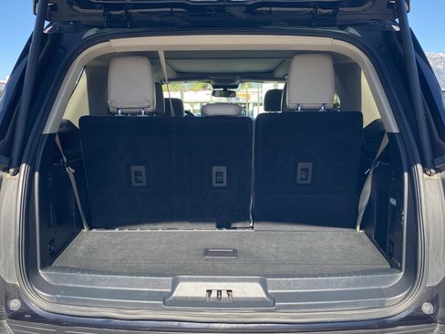 Used 2022 Ford Expedition Limited image 14