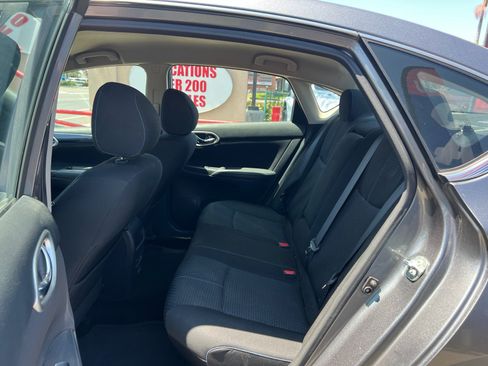 Used 2017 Nissan Sentra SR w/ SR Midnight Edition FWD image 10