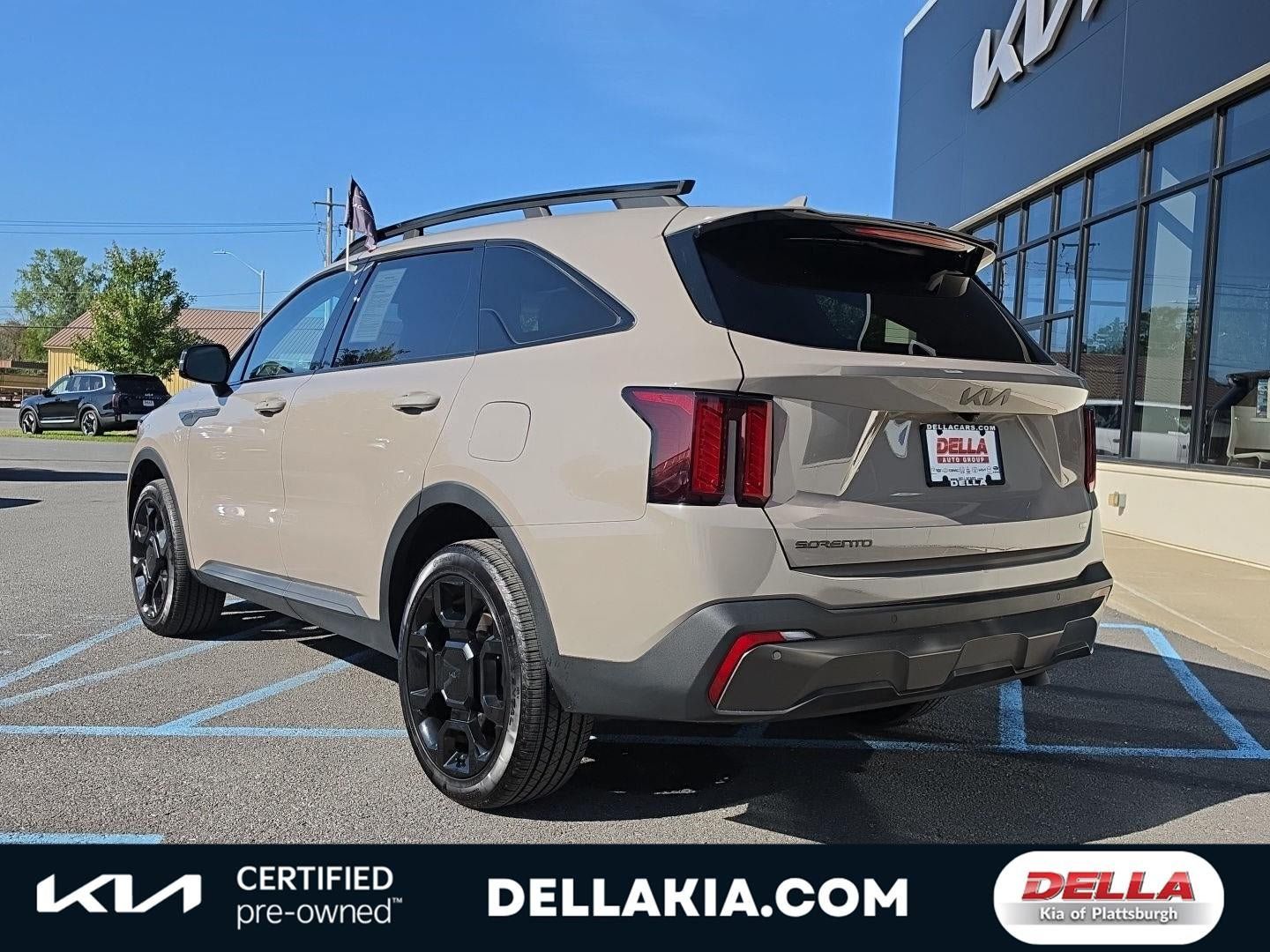 Certified 2025 Kia Sorento X-Line EX AWD/4WD image 3