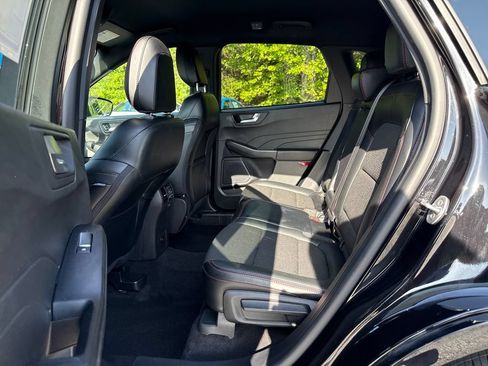 Used 2024 Ford Escape ST-Line w/ Tech Pack #1 FWD image 31