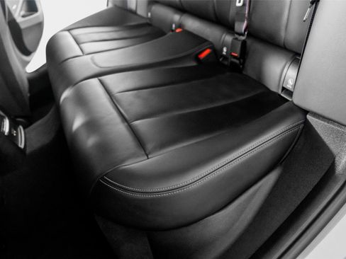 Used 2024 BMW M3 Competition w/ Executive Package image 33