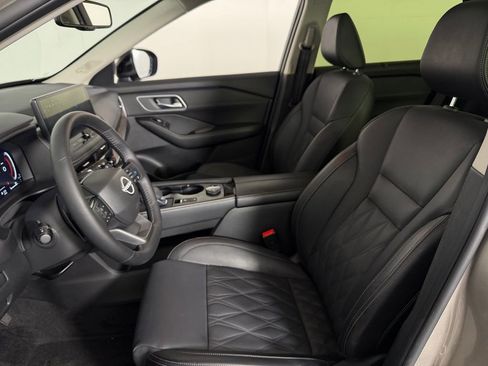 Used 2026 Nissan Rogue Platinum w/ Platinum Premium Package AWD/4WD image 23