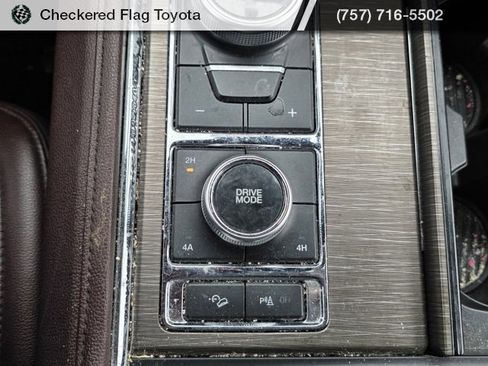 Used 2022 Ford Expedition Limited image 19