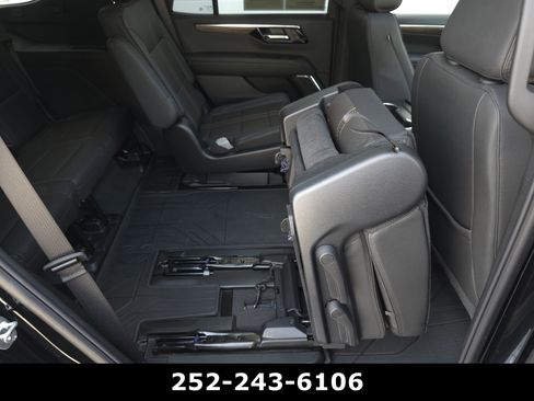 Used 2025 Chevrolet Tahoe High Country image 39