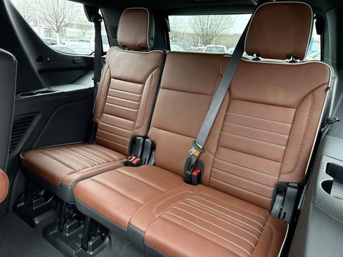 Used 2024 GMC Yukon Denali Ultimate image 26