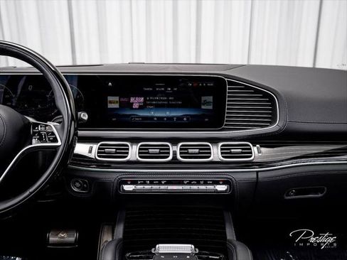 Used 2024 Mercedes-Benz Maybach GLS 600 4MATIC image 35