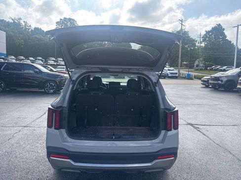 Used 2024 Kia Sorento S w/ Panoramic Sunroof Package AWD/4WD image 7