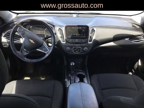 Used 2018 Chevrolet Malibu LT FWD image 18