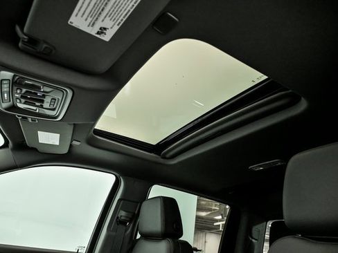 New 2026 GMC Sierra 1500 Elevation w/ Elevation Premium Package image 9