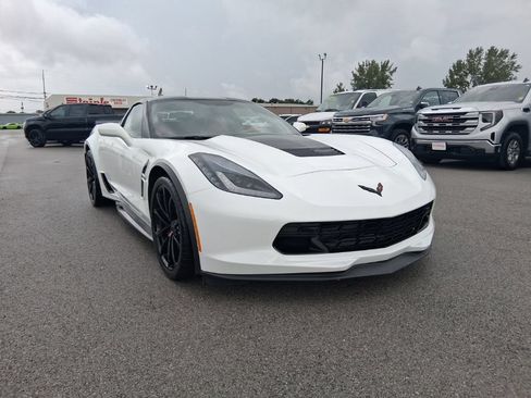 Used 2019 Chevrolet Corvette Grand Sport RWD image 3
