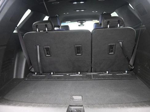 Used 2023 Chevrolet Traverse LT w/ LT Premium Package AWD/4WD image 12