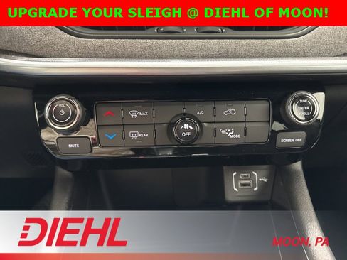 New 2025 Jeep Compass Sport image 28