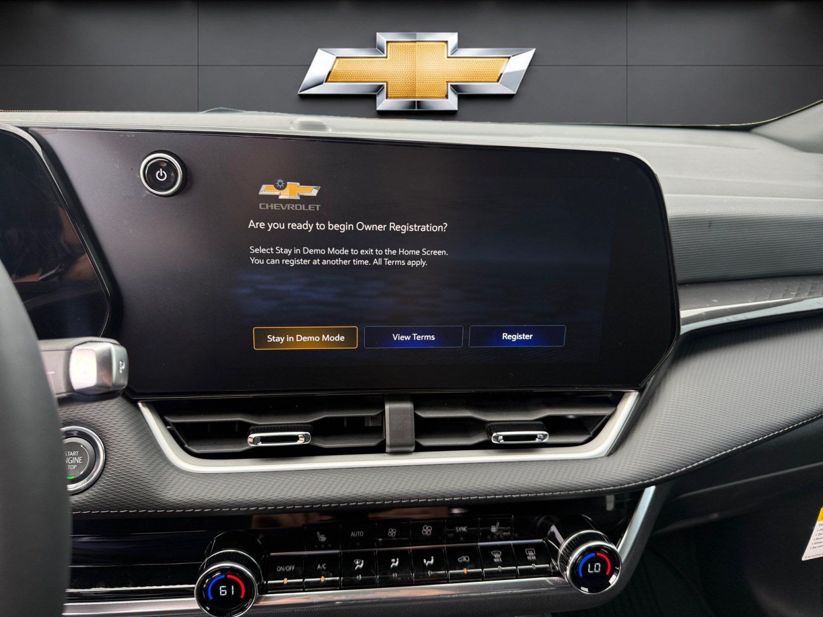 New 2027 Chevrolet Equinox LT w/ Convenience Package II FWD image 27