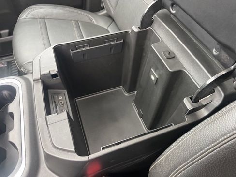 Used 2023 GMC Sierra 3500 Denali w/ Denali Black Diamond Edition image 36