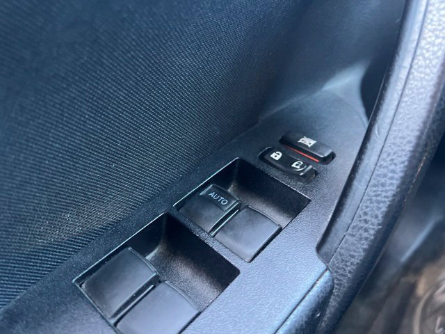 Used 2014 Toyota Corolla LE FWD image 21