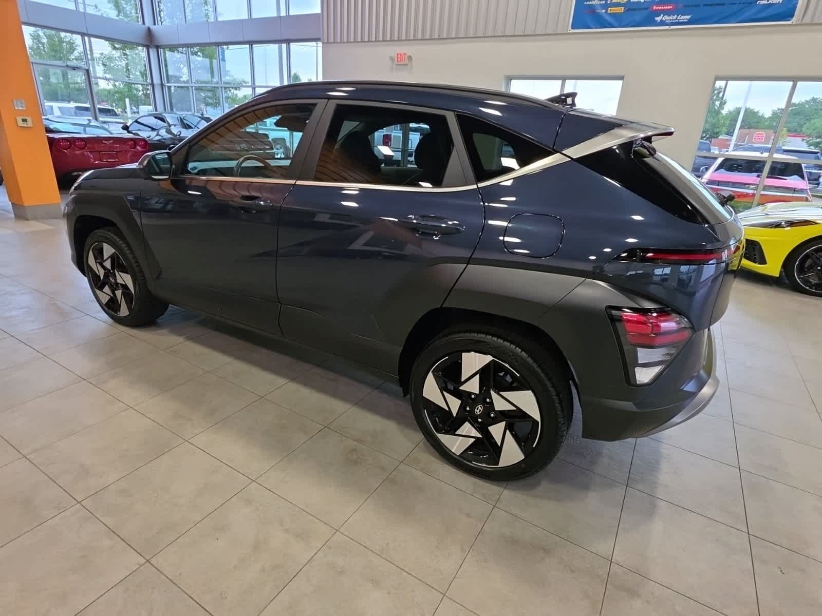 Used 2024 Hyundai Kona Limited AWD/4WD image 13