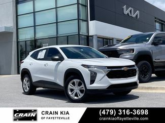Used 2025 Chevrolet Trax LS FWD video 1
