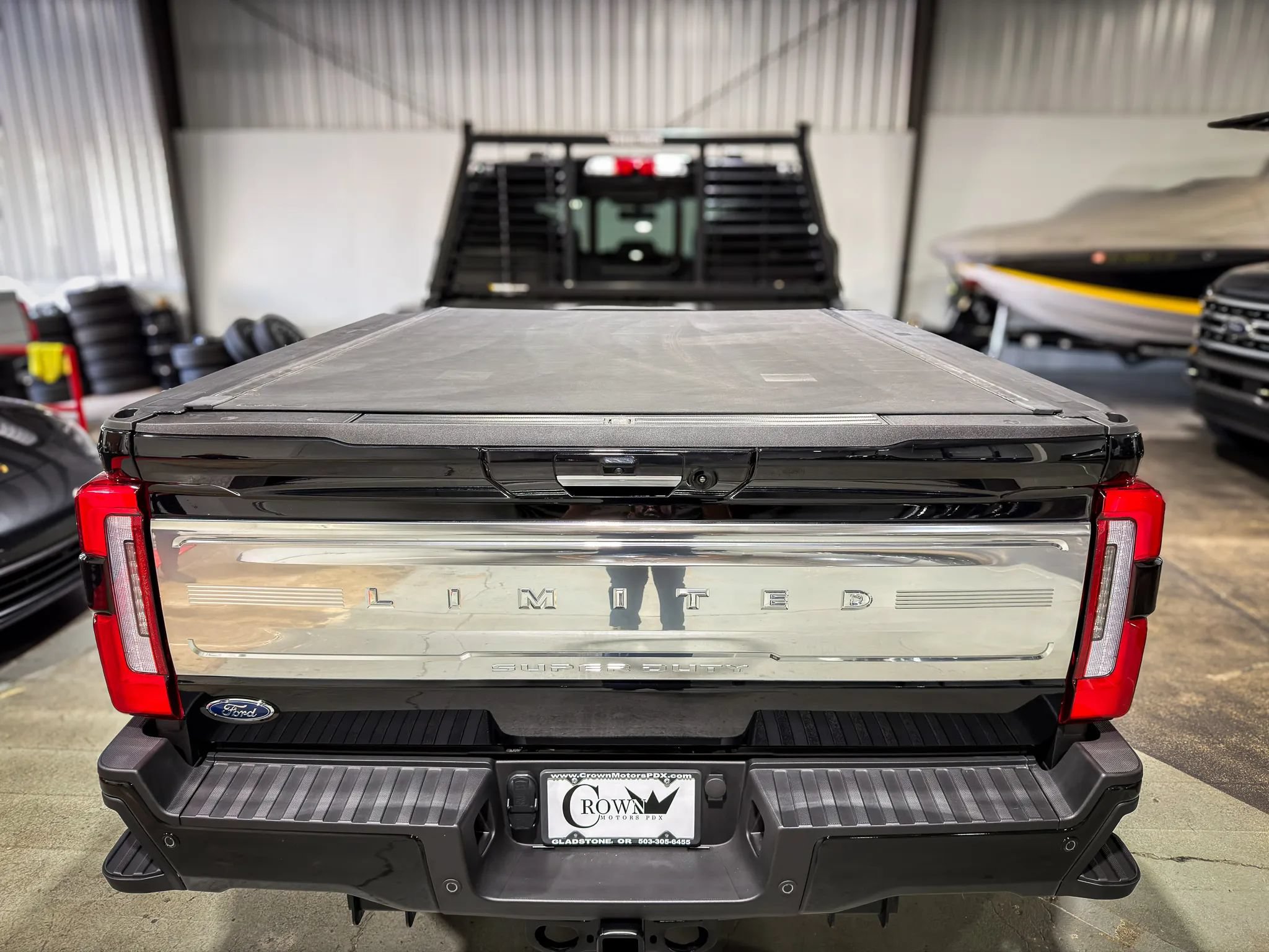 Used 2024 Ford F350 Limited w/ FX4 Off-Road Package AWD/4WD image 7