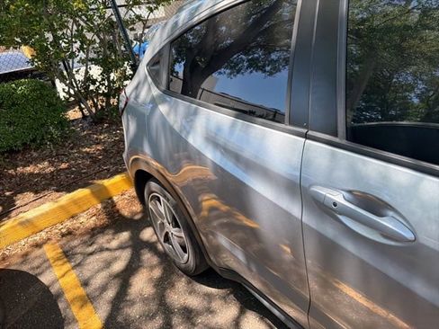 Used 2022 Honda HR-V EX image 12