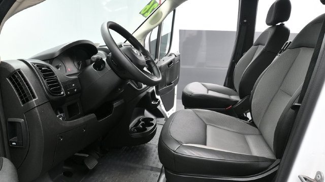 Used 2026 RAM ProMaster 2500 w/ Convenience Group FWD image 17