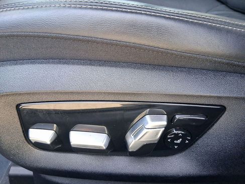 Used 2021 BMW M550i xDrive w/ Dynamic Handling Package image 13