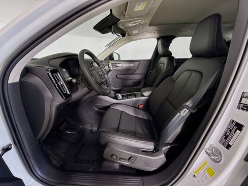 New 2026 Volvo XC40 B5 Plus w/ Protection Package Premier AWD/4WD image 21