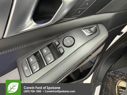 Used 2024 BMW X5 xDrive40i image 24