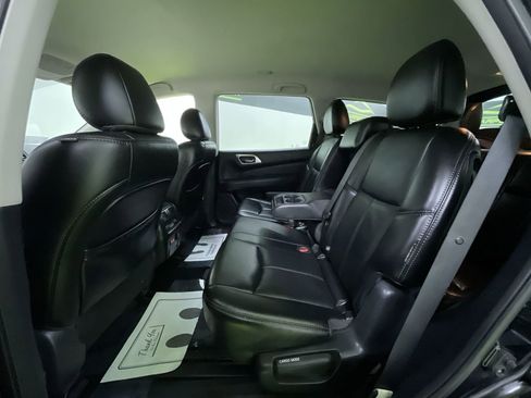 Used 2019 Nissan Pathfinder SL image 27