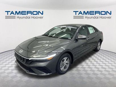 New 2026 Hyundai Elantra SE