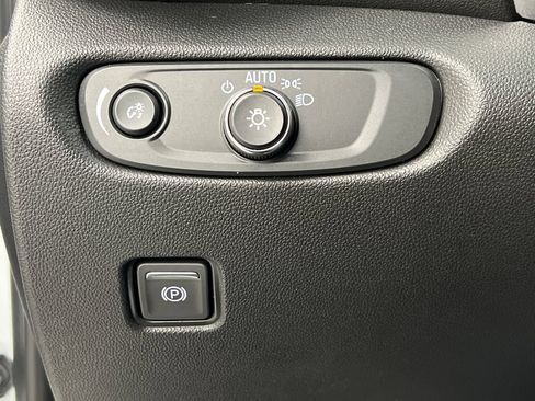 Used 2025 Chevrolet Blazer LT FWD image 48