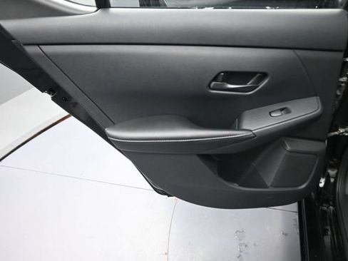 Used 2024 Nissan Sentra SV FWD image 18
