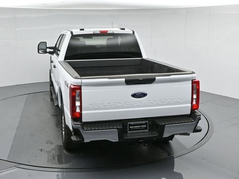 Used 2023 Ford F250 XLT w/ F-250 >10K GVWR Package image 39
